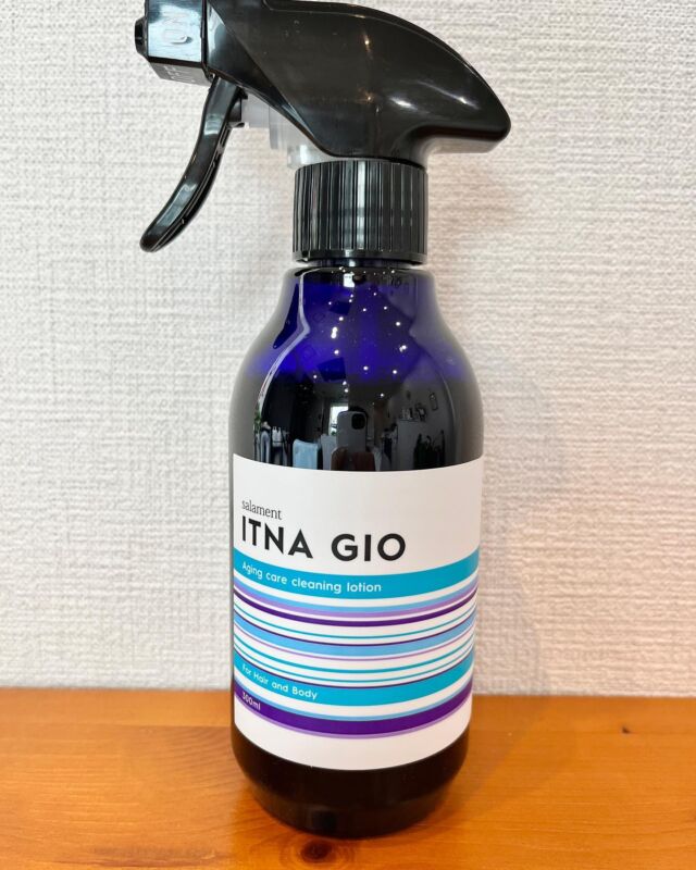 予防医学の観点から作られた
インバスアイテム！
酵素クリーニングローション😊

・髪細くなってきたと感じる方
・ボリューム欲しい方
・頭皮のかゆみが気になる方
・頭皮、肌のニオイが気になる方
・お肌のシミ、くすみが気になる方
・紫外線によるダメージが気になる方

等にオススメです🙆

頭皮が変われば、生えてくる髪の毛も変わります✌️

アンチエイジングを目指したい方！
予防をしていきたい方も大歓迎です😊

https://www.instagram.com/s/aGlnaGxpZ2h0OjE3OTY0Mjg4MTU1NjA3MTQz?story_media_id=3157454580388863511&igshid=MzRlODBiNWFlZA==

@3310insta11 様にご紹介頂きました🙇

#美容 #美容室 #美容師 #美容好きな人と繋がりたい #美容師さんと繋がりたい  #幸せ  #シャンプー  #出張  #頭皮ケア #ヘッドスパ #ヘッドスパサロン #エイジングケア #保湿 #保湿ケア #紫外線対策  #生活 #マッサージ #福井美容室#育毛#発毛#脱毛#毛髪診断士
#シャンプートレーナー#シャンプートレーナー山崎＃ドライヘッド＃福井ヘッドスパ#geluk
#予防医学 #酵素 #アンチエイジング #全身使える